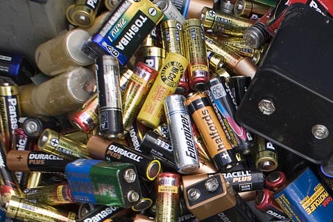 哪里回收锂电池,废旧蓄电瓶回收,废旧电池上门回收